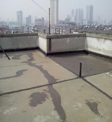 文昌漏水维修 楼顶漏水是什么原因，楼顶漏水维修方法是什么?